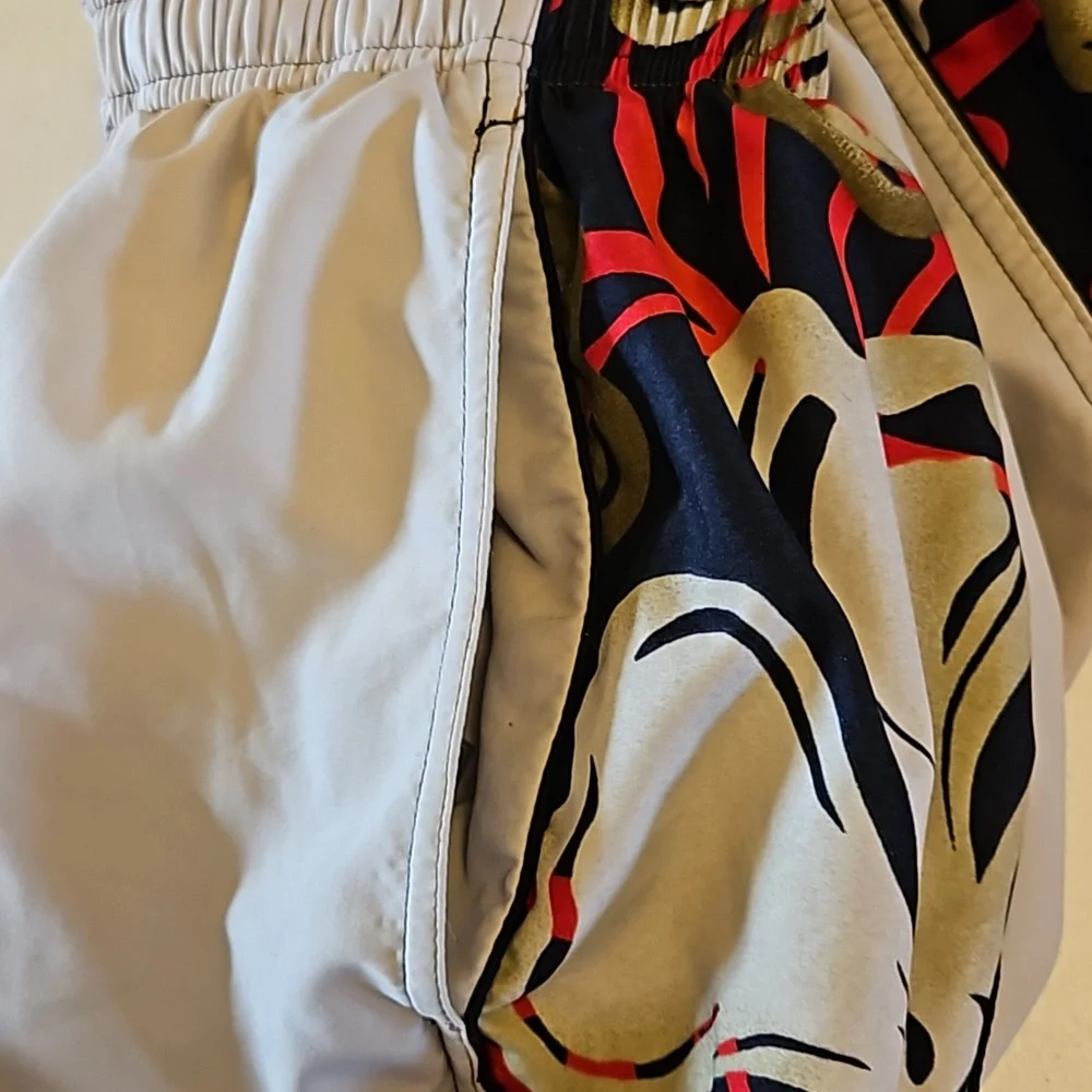 SPEEDO SWIM TRUNKS XL MEN'S  TAN NAVY BLUE RED POCKETS